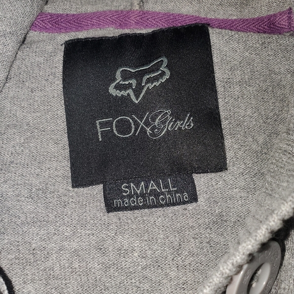 Guc fox pullover sweater. - Picture 5 of 5